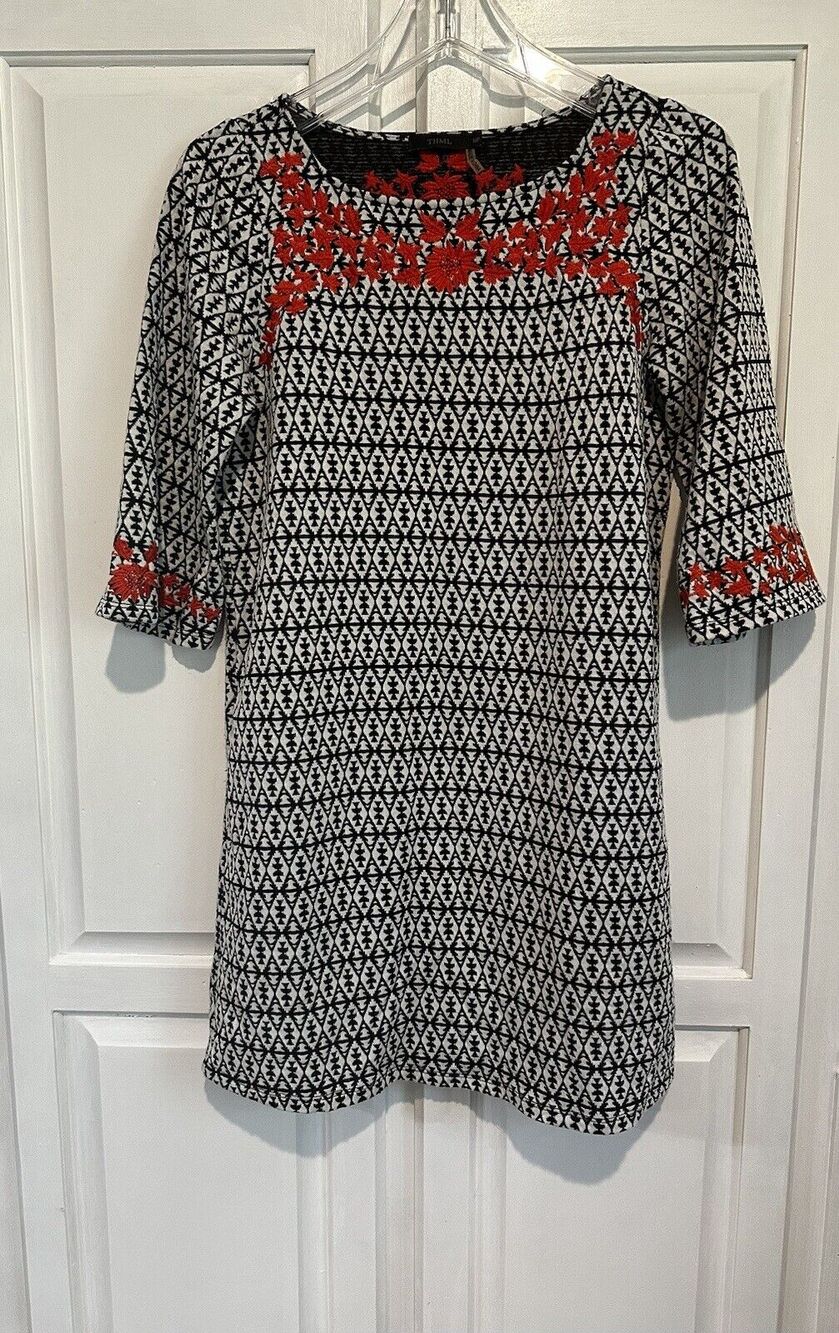 THML Anthropologie Size MP Shift Dress Flare Sleeve Embroidered Black White Knit